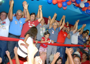 Mais de 15.000 mil lotam Salgadália para dizer que Coité é Renato