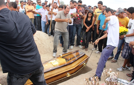 sepultamento de selma.2