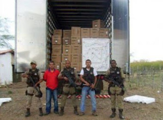 Carreta carregada de eletrodomésticos é recuperada pela polícia de Capim Grosso