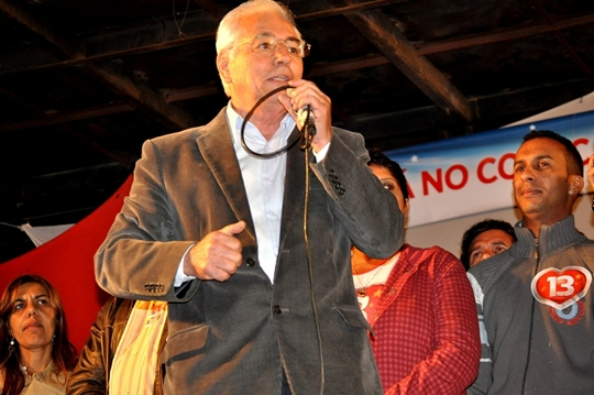 PT comemora a reeleição de Guilherme Meneses em Vitória da Conquista