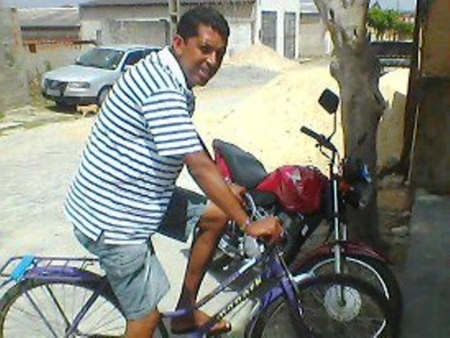 Candidato campeão de votos em Retirolândia fez campanha usando uma bicicleta