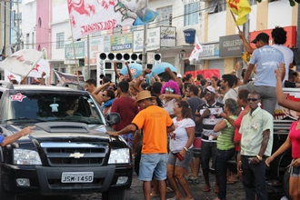 Comemoração pela vitória de Assis parece não ter fim (Veja as fotos)