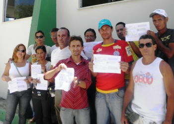 Santaluz – Servidores Públicos acusam prefeito de perseguição política. Ele cortou sálario e promoveu remanejamentos