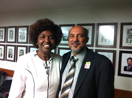 Benedita da Silva recebe título de cidadã baiana em sessão da Consciência Negra