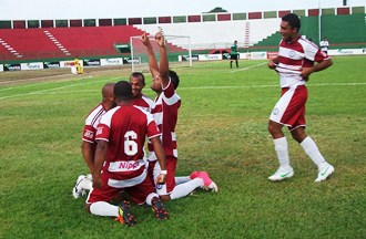 Jogando fora de casa Jacuipense vence Bahia de Feira nas semifinais da Copa Governador