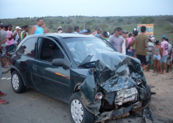 Serrinha – Casal morre na BR 116 em colisão entre Corsa e Gol e outras duas pessoas ficam feridas