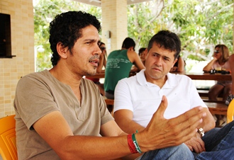 Jitaúna será dirigido por um “barbeiro”. O candidato eleito esteve em Coité e foi recepcionado por Alex Lopes