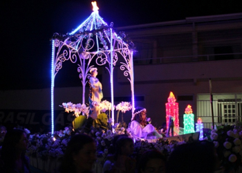 Milhares de católicos participam de missa e procissão de encerramento do novenário de Nossa Senhora de Conceição
