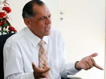 Após ter contas reprovadas na Câmara, prefeito João Henrique está inelegível por 8 anos