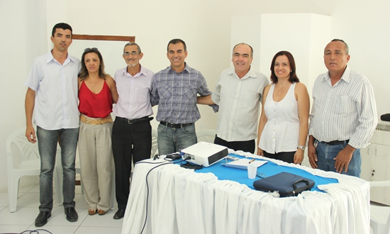 Assis apresenta oficialmente seu secretariado