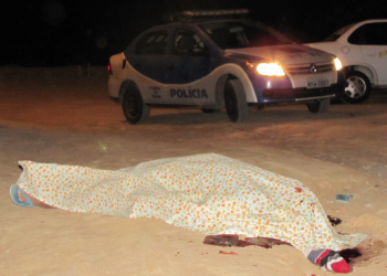 Homem é morto a golpes de foice