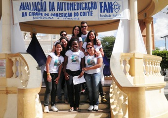 Estudantes do 4º Semestre de Biomedicina da FAN apresentam resultado de avaliação sobre automedicação