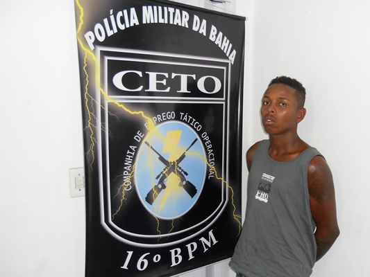 Moradores denunciam e policiais da CETO prendem suspeito de tráfico de drogas