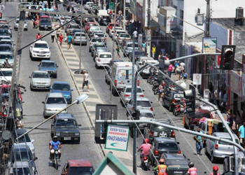 Conceição do Coité viveu um dia atípico. O trânsito engarrafou nesta segunda-feira