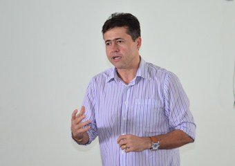 Presidente do sindicato dos agentes de saúde critica gestão passada e enaltece atitude de Alex durante reunião da categoria