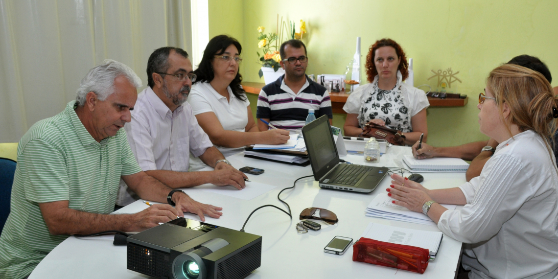 Valente: Prefeitura avança na construção do projeto para reforma do hospital municipal