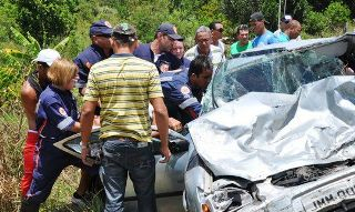 Acidente em Eunápolis deixa seis pessoas feridas e criança de 2 anos sai ilesa.