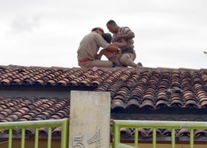 bombeiros resgata jovem
