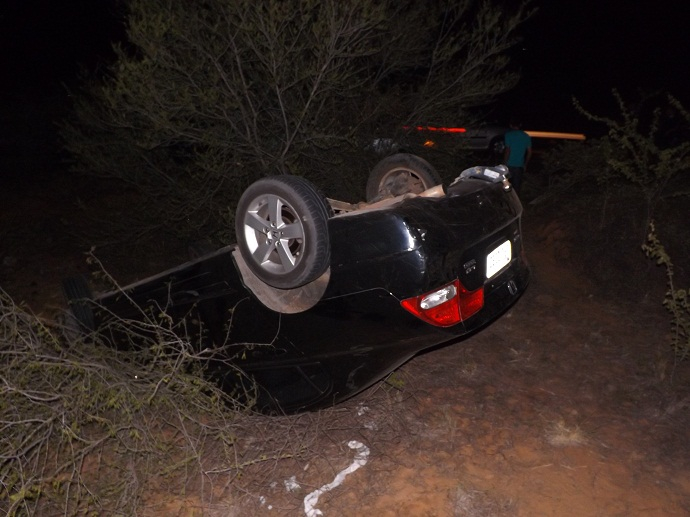 Professor sai ileso depois de capotar o carro na BR 116/Norte em Tucano