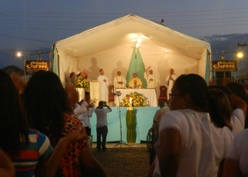 Valente – Festa da Sagrada Família é encerrada com missa e procissão