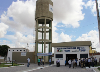 Governador inaugura nova adutora indicada pela deputada Neusa Cadore,e reforma da BA 130