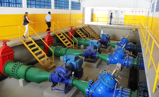 Governador inaugura nova adutora indicada pela deputada Neusa Cadore,e reforma da BA 130