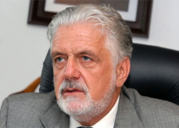 Wagner teria apenas dois nomes para as eleições de 2014