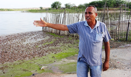 morte de peixes no itarandi -urbano- foto-raimundo mascarenhas