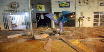 Assaltantes estouram caixa eletrônico em Caldas do Jorro e sequestram gerente para roubar o BB de Araci