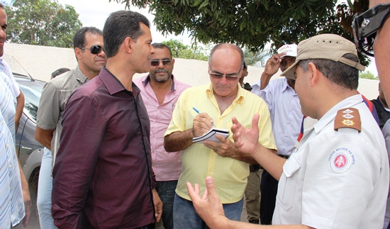 prefeito sivaldo, valdemí de assis e o major