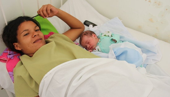 Coité – Primeiro bebê de 2013 é do sexo masculino