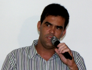 Queimadas: prefeito Tarcísio lamenta perda da presidência da Câmara e acusa o vereador Valmir Barreto de traidor