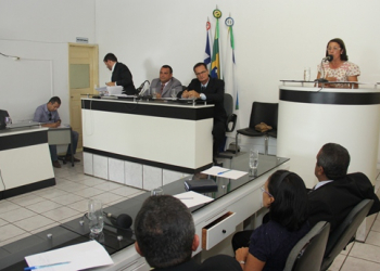Riachão I – Com a Câmara renovada, prefeita Tânia Matos participa da abertura dos trabalhos legislativos