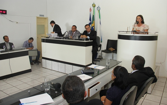 Riachão I – Com a Câmara renovada, prefeita Tânia Matos participa da abertura dos trabalhos legislativos