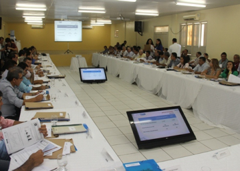 Prefeitos e secretários dos municípios dos territórios Nordeste II e do Sisal discutem ações emergenciais com o governo