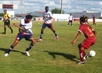 Jacuipense vence Bahia de Feira de virada no Estádio Marianão