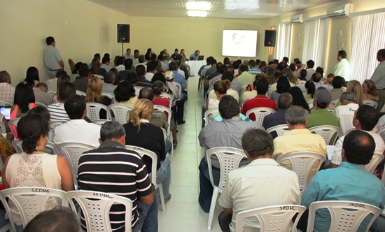 Reunião de secretarios na Sec de Educação de Tucano