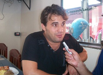Cantor Tayrone Cigano se apresenta no Clube Vila Verde