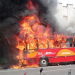 Feira de Santana: Ônibus pega fogo no centro da cidade e causa pânico e revolta na população