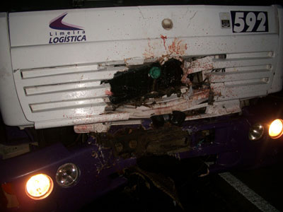 Carreta passa por cima de moto e mata os dois ocupantes, na BR 324 em Capim Grosso