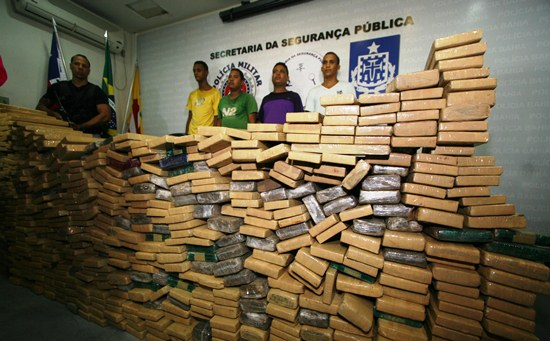 Força Tarefa prende quadrilha com meia tonelada de maconha na BR 324