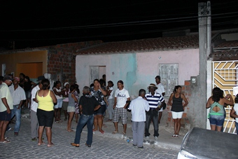 Aposentada é encontrada morta dentro de casa em estado de decomposição