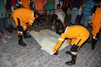 Homem é morto a tiros por ocupantes de moto