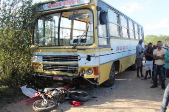 Motociclista morre ao colidir com ônibus em estrada vicinal de Serrinha