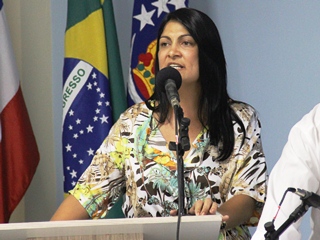 Assis usa tribuna da Câmara na abertura dos trabalhos para falar das dificuldades para “arrumar a casa”