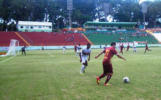 Jacuipense vence lider do Baianão fora de casa