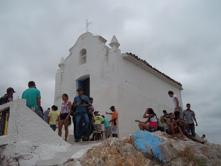 Mairi – católicos visitam a capela do Monte Santa Cruz nesta Quinta-Feira Santa
