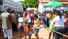 Famílias carentes são beneficiadas com distribuição de leite e suco