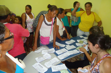 Araci – sem esperança de chuvas, agricultores recorrem ao seguro safra