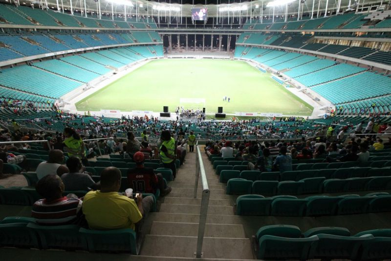 Teste para 5 mil pessoas teve cara de jogo na Arena Fonte Nova: torcida, cerveja e cambista